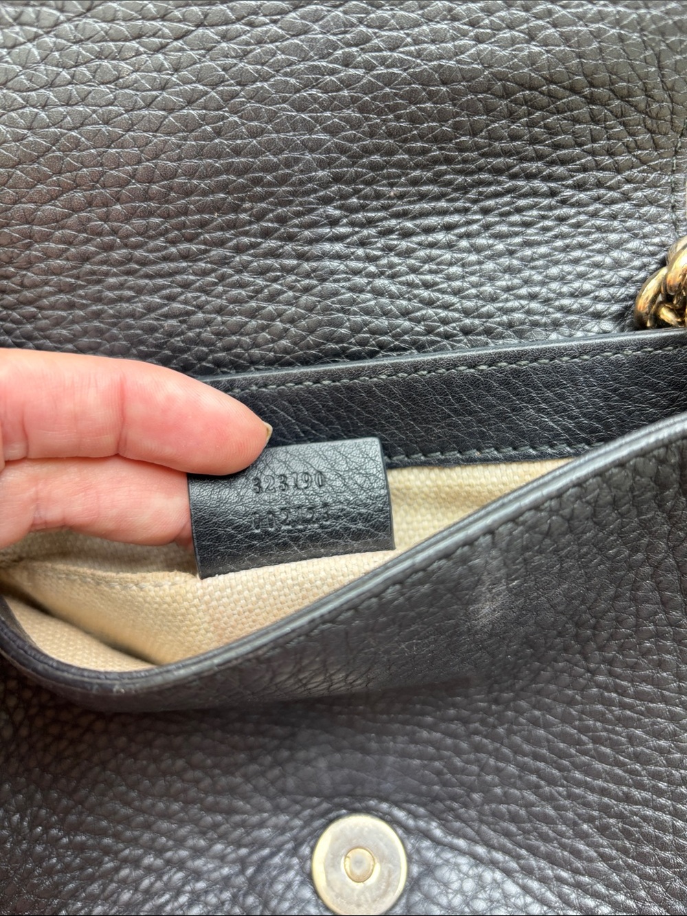 Gucci Black Soho Interlocking G Chain Crossbody Bag - Picture 10 of 12